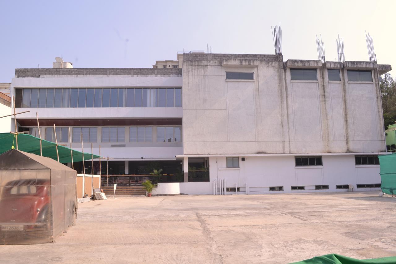 Club Emerald Mumbai Dış mekan fotoğraf